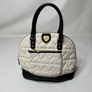 BETSEY JOHNSON WHITE AND BLACK HEART QUILTED SATCHEL HANDBAG CLASSIC